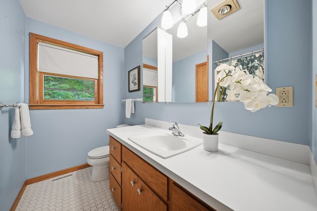 11 Dahl Road, Merrimack, NH 03054