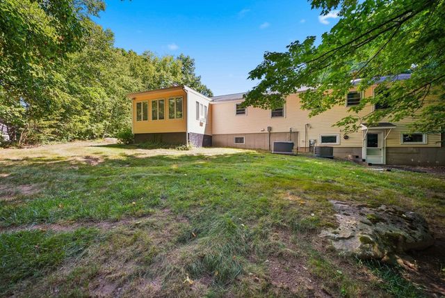 11 Dahl Road, Merrimack, NH 03054