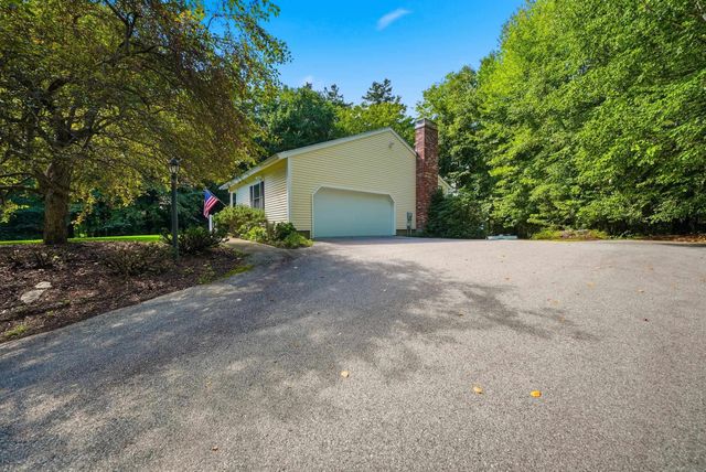 11 Dahl Road, Merrimack, NH 03054