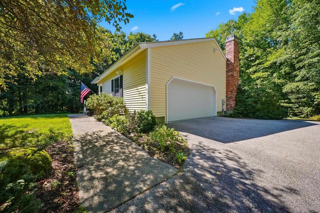 11 Dahl Road, Merrimack, NH 03054