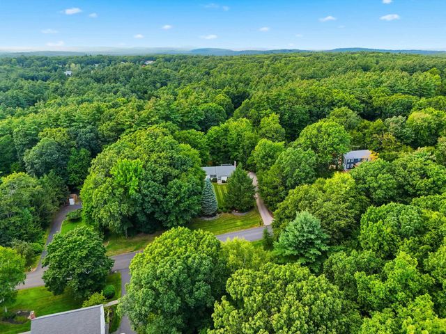 11 Dahl Road, Merrimack, NH 03054