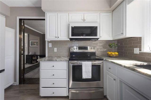 9709 N Harrison Street, Kansas City, MO 64155