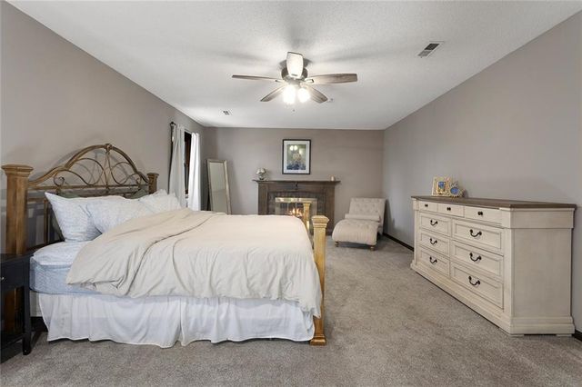 9709 N Harrison Street, Kansas City, MO 64155