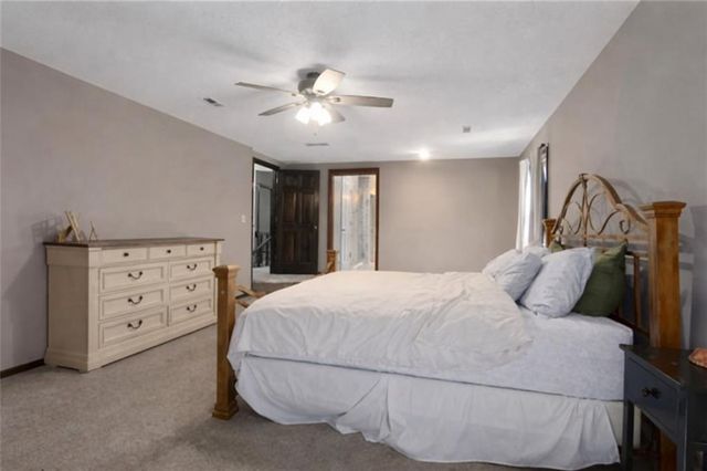 9709 N Harrison Street, Kansas City, MO 64155