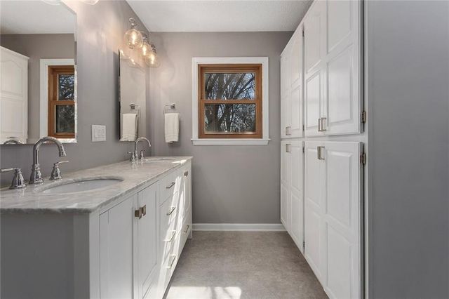 9709 N Harrison Street, Kansas City, MO 64155