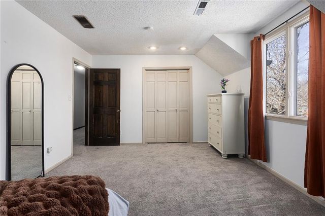 9709 N Harrison Street, Kansas City, MO 64155