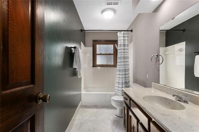 9709 N Harrison Street, Kansas City, MO 64155