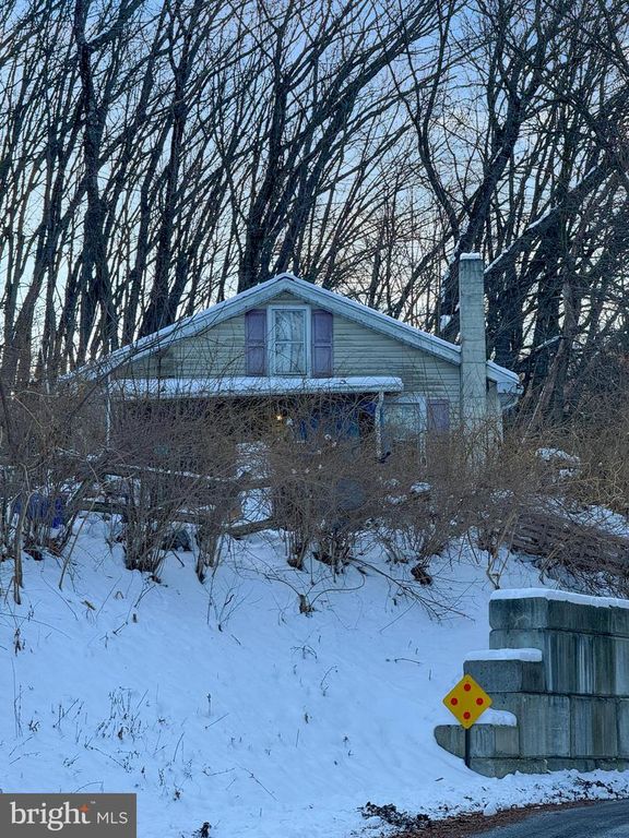 676 BARLET RD, Blandon, PA 19510