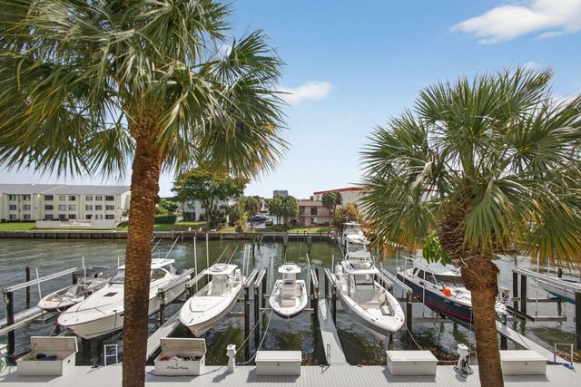 108 Paradise Harbour Boulevard 305, North Palm Beach, FL 33408