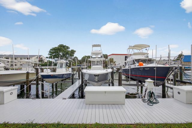 108 Paradise Harbour Boulevard 305, North Palm Beach, FL 33408