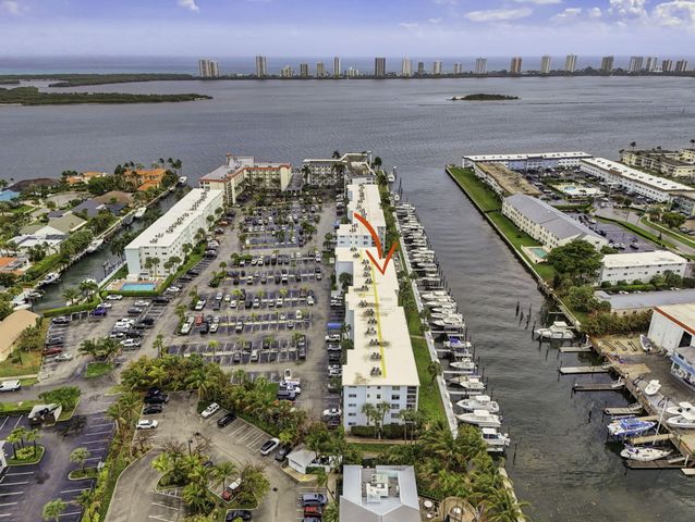 108 Paradise Harbour Boulevard 305, North Palm Beach, FL 33408
