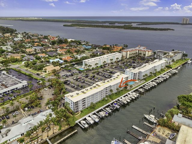 108 Paradise Harbour Boulevard 305, North Palm Beach, FL 33408