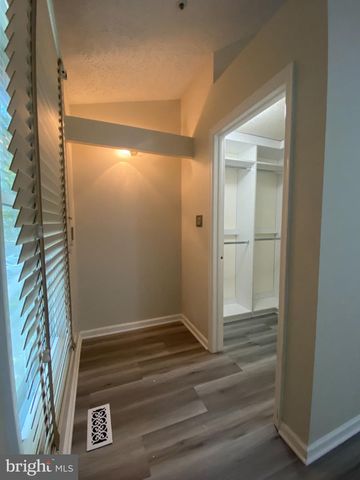 19201 CROSS RIDGE DR, Germantown, MD 20874