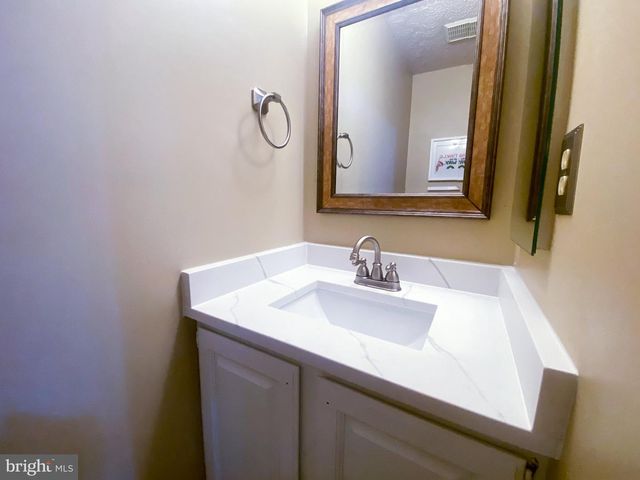 19201 CROSS RIDGE DR, Germantown, MD 20874