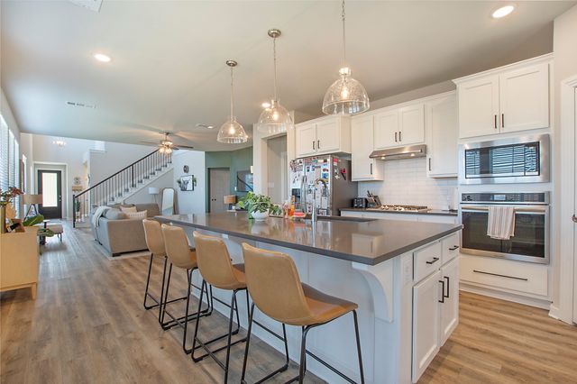 2021 Jumper Fields Drive, Aubrey, TX 76227