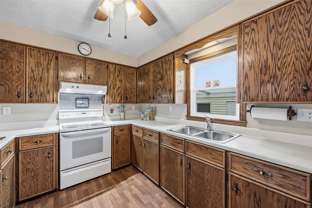 5918 Sharon Lane NW, Cedar Rapids, IA 52405