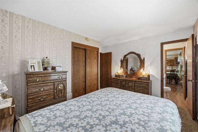 5918 Sharon Lane NW, Cedar Rapids, IA 52405