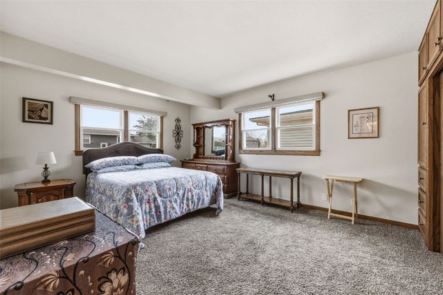 5918 Sharon Lane NW, Cedar Rapids, IA 52405