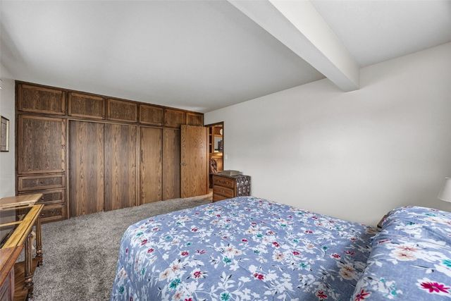 5918 Sharon Lane NW, Cedar Rapids, IA 52405