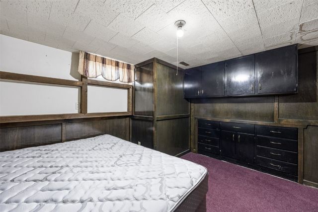 5918 Sharon Lane NW, Cedar Rapids, IA 52405