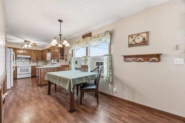 5918 Sharon Lane NW, Cedar Rapids, IA 52405