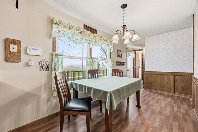 5918 Sharon Lane NW, Cedar Rapids, IA 52405