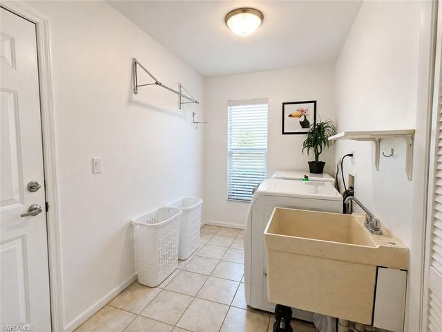 1709 SE 44th ST, Cape Coral, FL 33904
