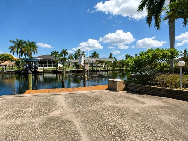 1709 SE 44th ST, Cape Coral, FL 33904