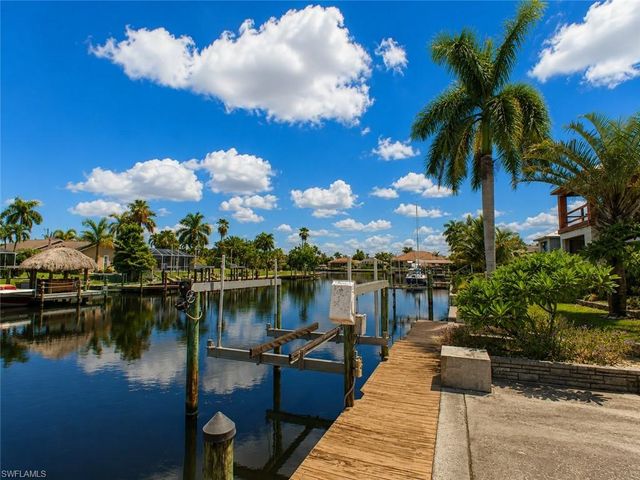 1709 SE 44th ST, Cape Coral, FL 33904