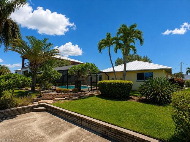 1709 SE 44th ST, Cape Coral, FL 33904