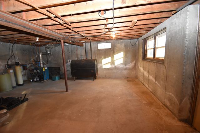 28 Hickory Road, Colchester, CT 06415