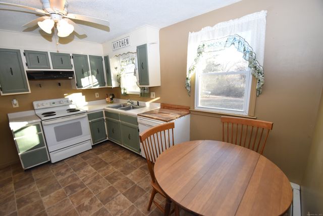 28 Hickory Road, Colchester, CT 06415