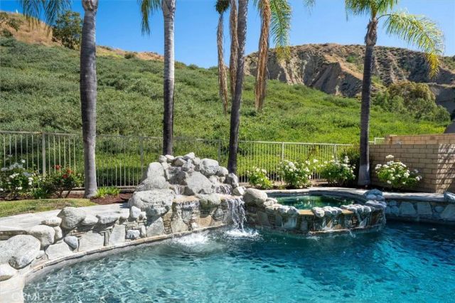 17781 Maplehurst Place, Canyon Country, CA 91387