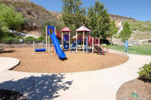 17781 Maplehurst Place, Canyon Country, CA 91387