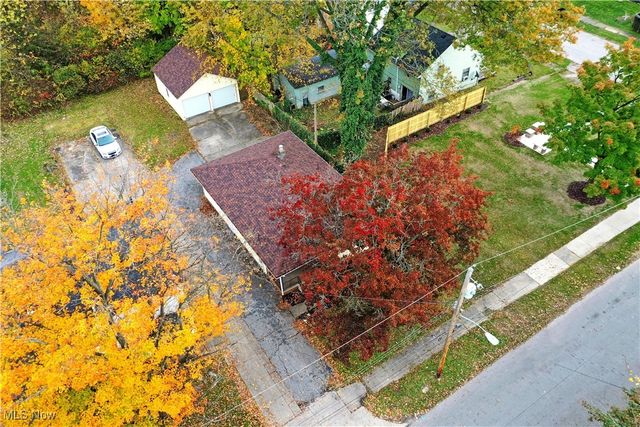 1524 Vernon Avenue NW, Warren, OH 44483