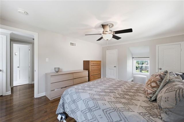 1000 W 84th Street, Kansas City, MO 64114