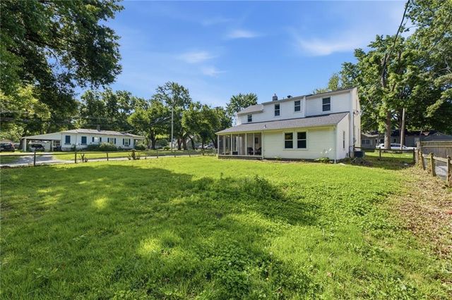 1000 W 84th Street, Kansas City, MO 64114