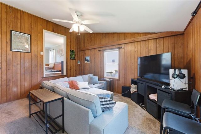 1000 W 84th Street, Kansas City, MO 64114