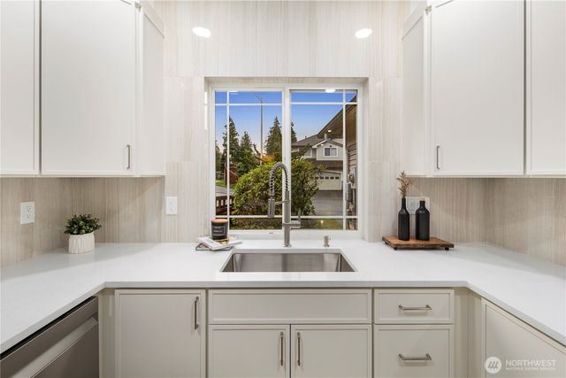 15604 48th Pl W, Edmonds, WA 98026