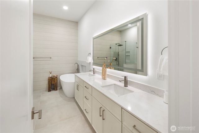 15604 48th Pl W, Edmonds, WA 98026