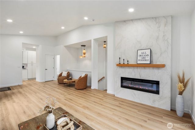 15604 48th Pl W, Edmonds, WA 98026