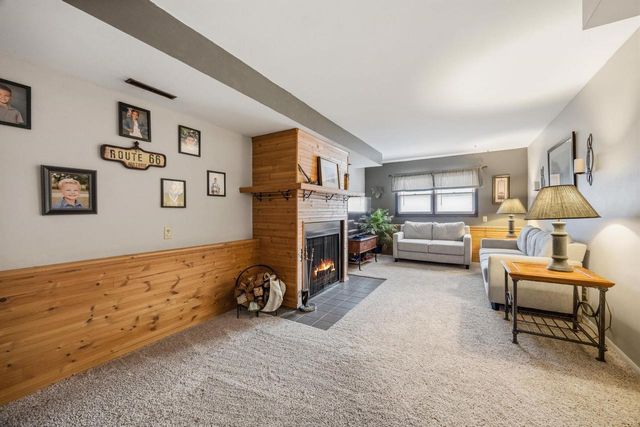 1213 Adrian Boulevard, Fort Atkinson, WI 53538