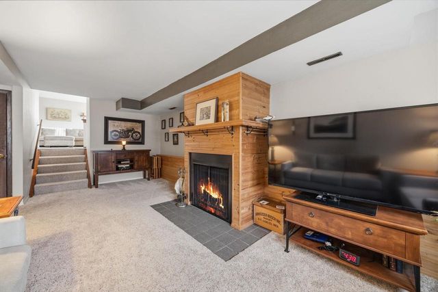 1213 Adrian Boulevard, Fort Atkinson, WI 53538