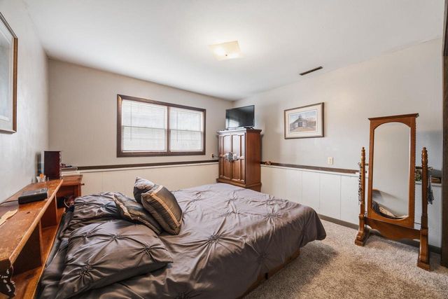 1213 Adrian Boulevard, Fort Atkinson, WI 53538