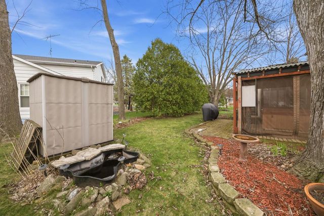 1213 Adrian Boulevard, Fort Atkinson, WI 53538