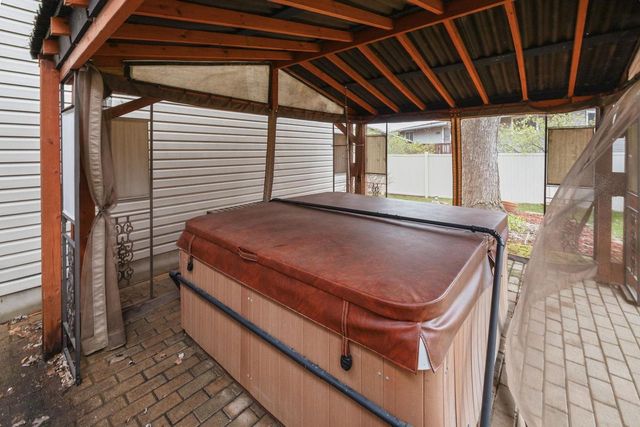1213 Adrian Boulevard, Fort Atkinson, WI 53538