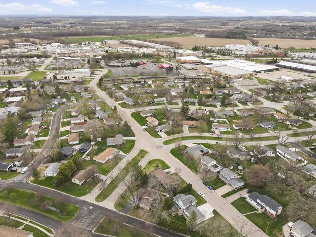 1213 Adrian Boulevard, Fort Atkinson, WI 53538