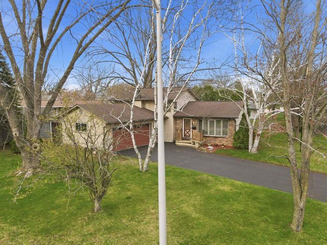 1213 Adrian Boulevard, Fort Atkinson, WI 53538