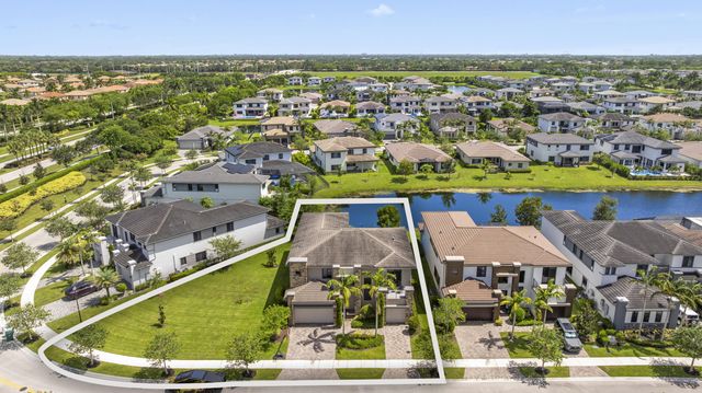 10432 N LAGO VISTA Circle, Parkland, FL 33076