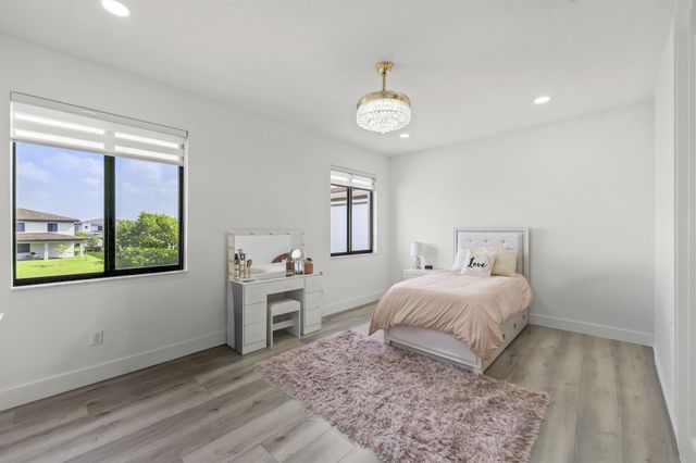 10432 N LAGO VISTA Circle, Parkland, FL 33076